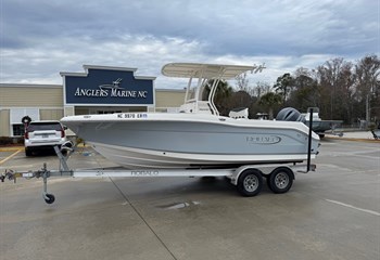 2021 Robalo R200  Boat